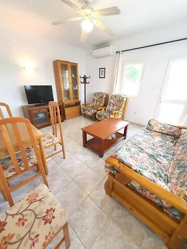 Beachfront Oasis: Sea View Apartment with Pool in Benalmadena