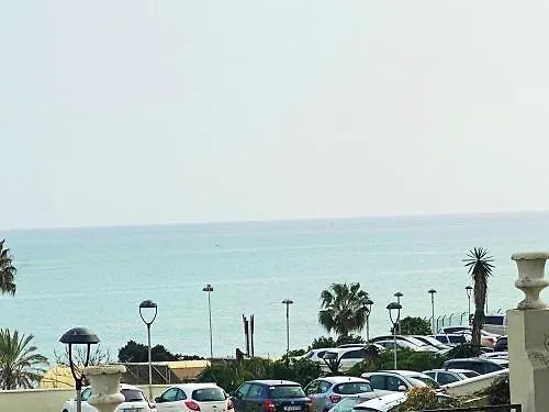 Beachfront Oasis: Sea View Apartment with Pool in Benalmadena 0*,