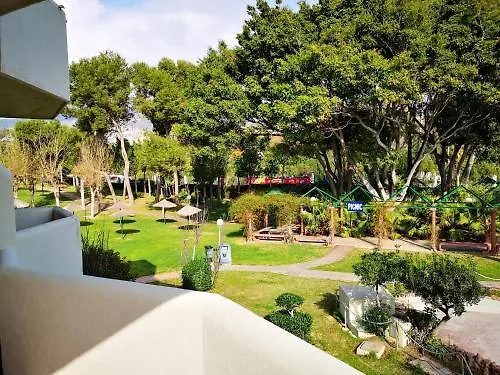 Beachfront Oasis: Sea View Apartment with Pool in Benalmadena